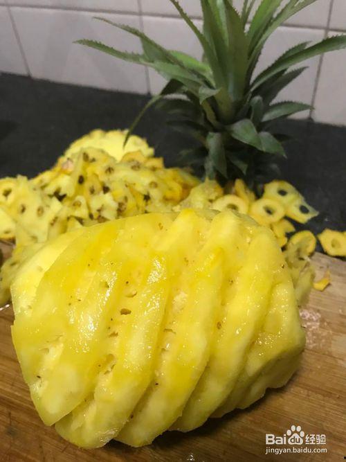 如何削菠萝皮视频,菠萝皮削切技巧视频教程