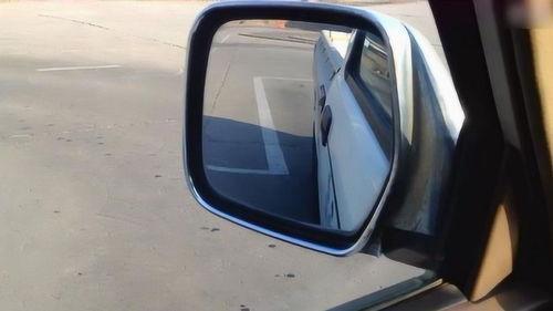 生活中倒车入库视频