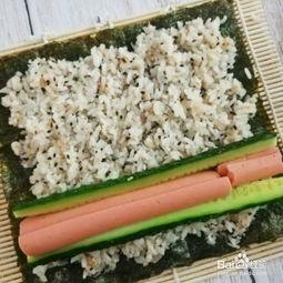 做寿司视频教程,跟随视频教程轻松学会寿司制作技巧