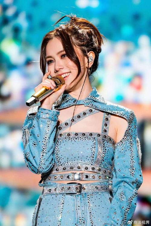 邓紫棋演唱会视频,视听盛宴，燃情演绎