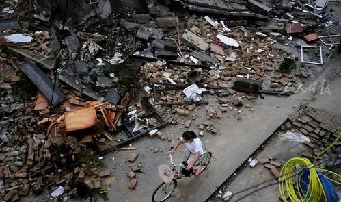 四川大地震视频,生死瞬间，人间大爱