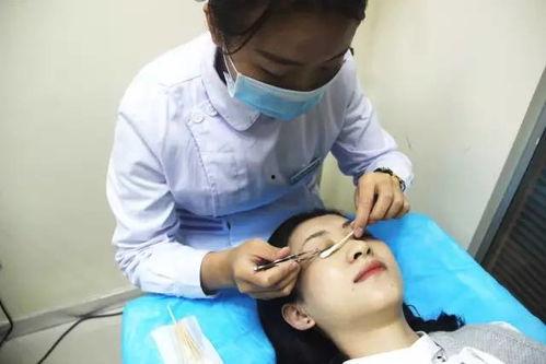 睑板腺按摩视频,告别眼部不适