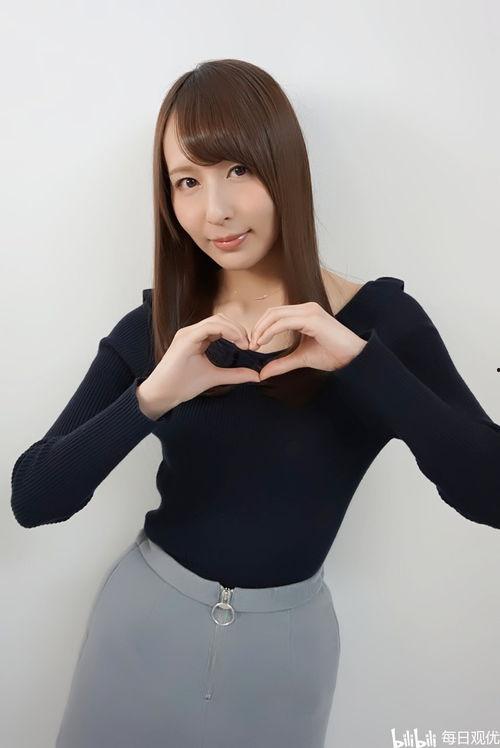 希崎杰西卡视频,性感女神的激情演绎