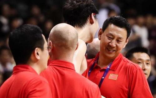 李楠打球视频,视频回顾篮球健将风采