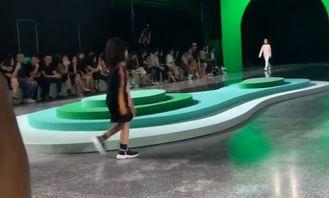 少儿t台走秀视频,少儿T台走秀，展现青春魅力