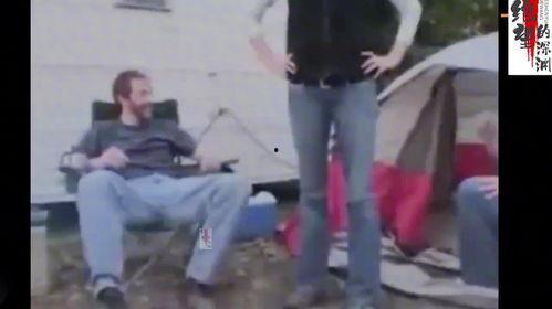 男生尿裤子视频,男生不慎尿裤子，视频记录全过程