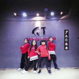 baby街舞视频,动感舞步演绎青春活力