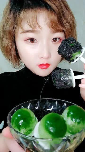 我最喜欢吃黑蜜瓜,舌尖上的甜蜜诱惑